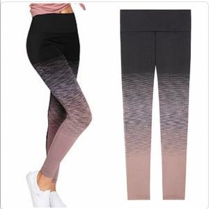 VICTORIA SECRET PINK LEGGINGS
